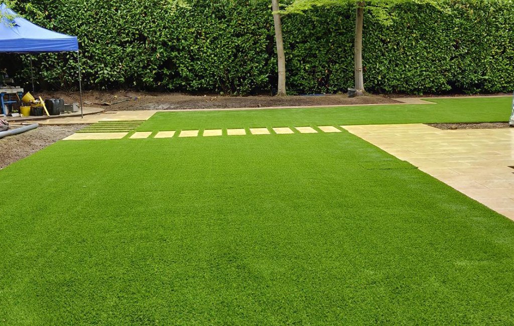 Commercial space with LG Grass